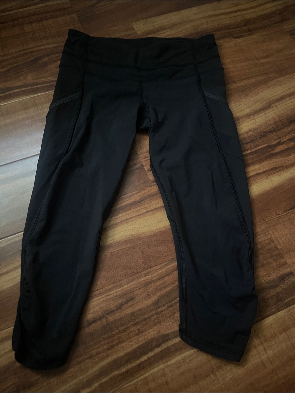LULULEMON Black Athletic Capri Leggings